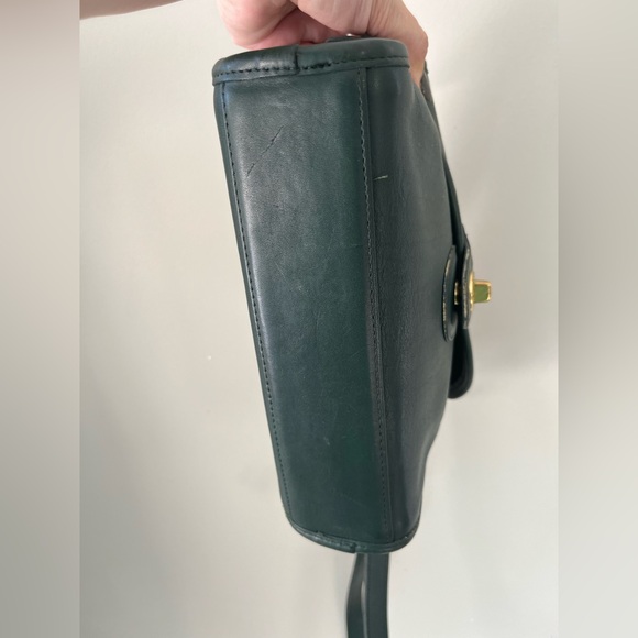 Coach vintage bottle green Devon 9908 crossbody shoulder bag brass hardware - Picture 10 of 13